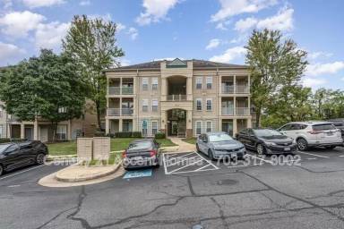 Main picture of 1060 Gardenview Loop