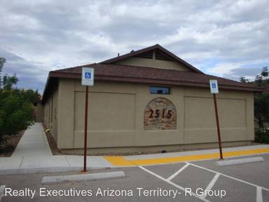 Main picture of 2515 S Pantano Pkwy