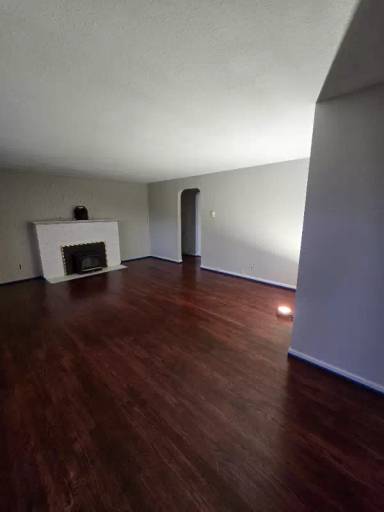 Main picture of 2739 Locust Ave W