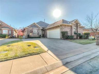 Main picture of 4008 NE 138th St