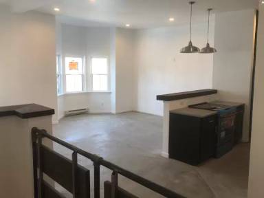 Main picture of 255 1st St