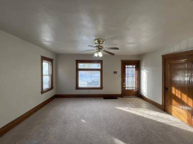 Main picture of 1527 Grove Ave