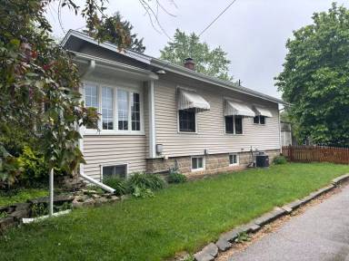Main picture of 622 E 4th Ave