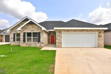 Main picture of 631 Jarrell Ct