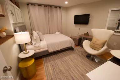 Main picture of 20 Moon St