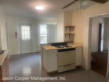 Main picture of 131 Elliot St