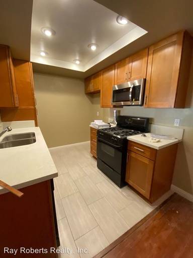Main picture of 3372 Elm Ave