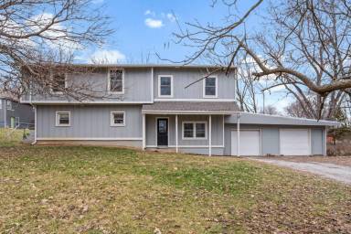 Main picture of 102 NE 73rd St