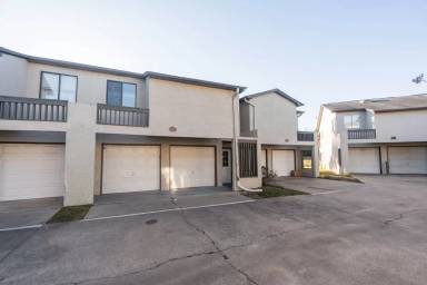 Main picture of 1335 Airport Dr