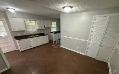 Main picture of 3623 Arsenal St