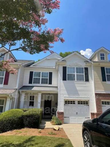 Main picture of 1212 Bronze Oak Way