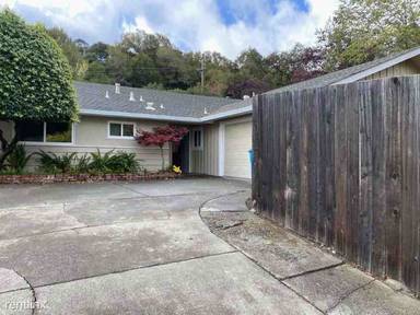 Main picture of 29 Stasia Dr