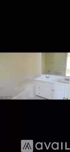 Main picture of 121 Whitestone Way