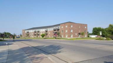 Main picture of 525 Demers Ave