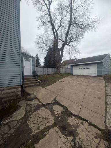 Main picture of 2816 Perry St