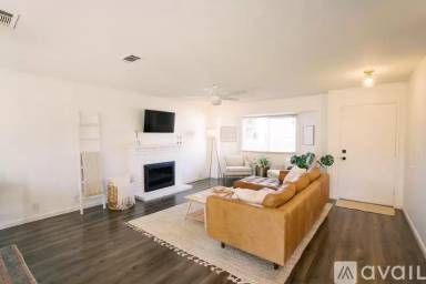 Main picture of 609 Decoy Ln