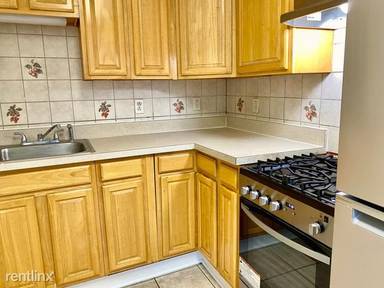 Main picture of 5915 Boulevard E