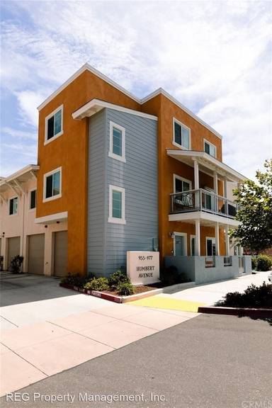 Main picture of 923 Humbert Ave
