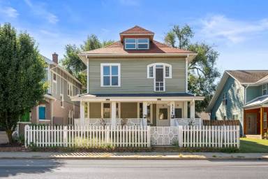 Main picture of 2338 Central Ave