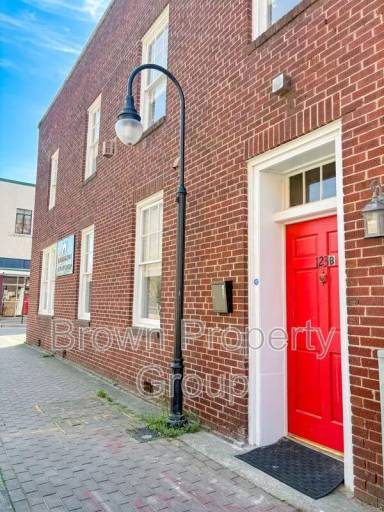 Main picture of 123B Anderson St