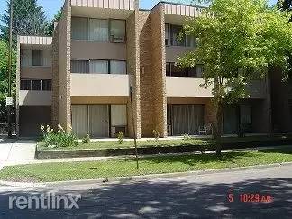Main picture of 2695 Traver Blvd