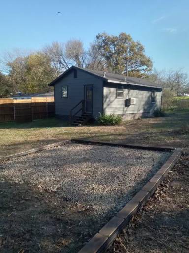 Main picture of 8619 Pleasant Ridge Rd