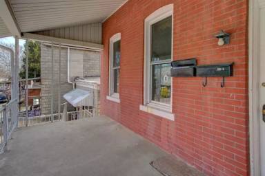 Main picture of 818 6th St