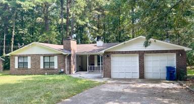 Main picture of 328 River Oak Dr