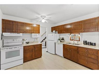 Main picture of 2355 Dorland Pl E