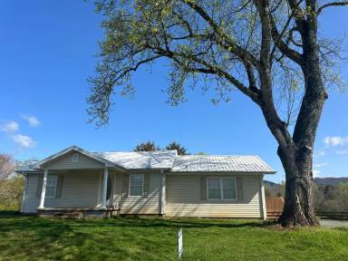 Main picture of 6823 Gilstrap Rd