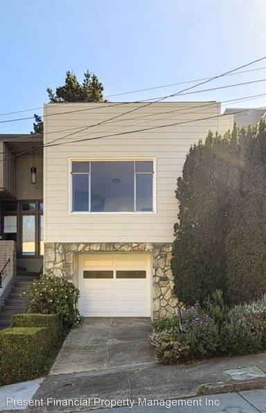 Main picture of 7 Del Vale Ave