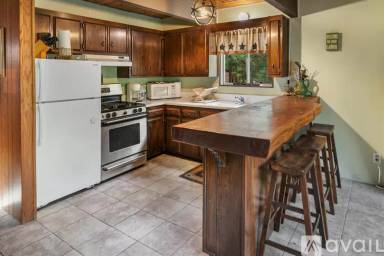 Main picture of 416 Cedarbrook Dr