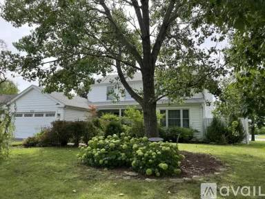 Main picture of 402 Magnolia Dr