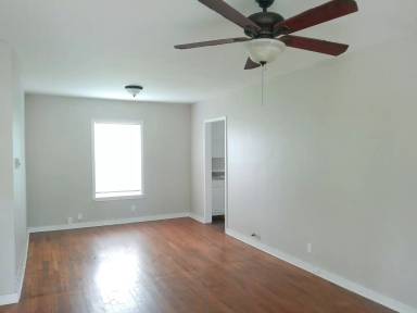 Main picture of 2837 Sarita St