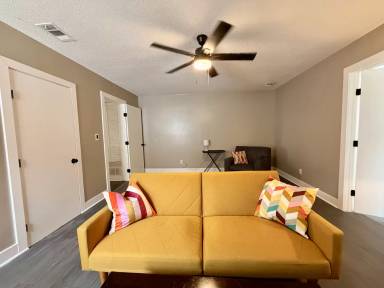 Main picture of 414 Prospect Ave