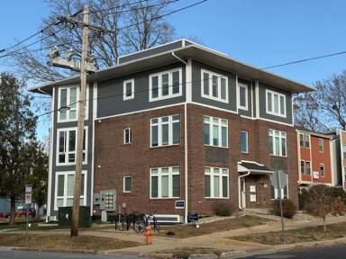 Main picture of 310 E Clark St