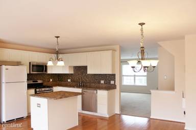 Main picture of 14 Nicole Ct