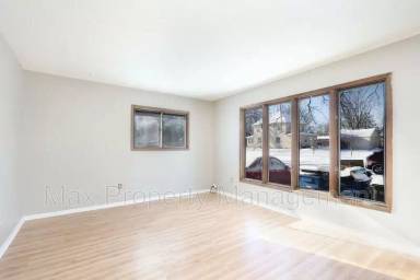 Main picture of 3919 SW 3rd St