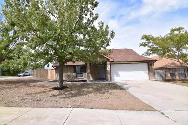 Main picture of 2113 Newton Dr