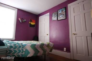 Main picture of 4 Hollis Pl