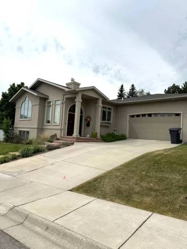 Main picture of 24 Reeders Village Dr