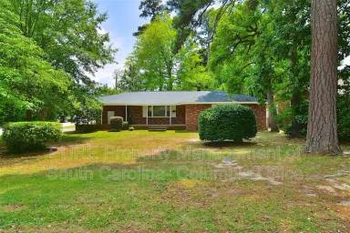 Main picture of 901 Indigo Ave