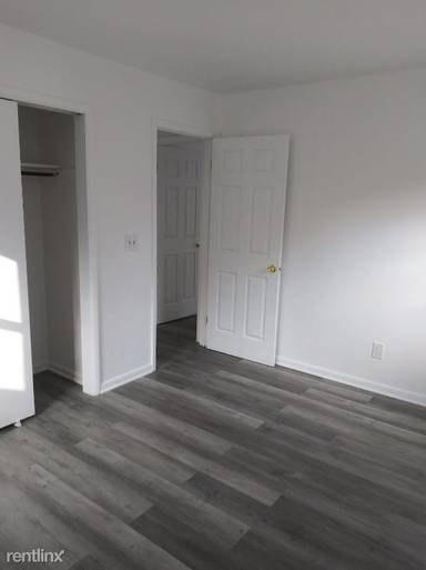 Main picture of 3 Saybrook Dr