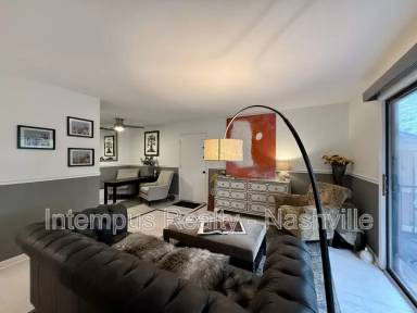 Main picture of 420 Walton Ln