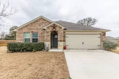 Main picture of 1429 Acorn Wood