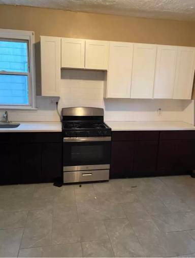 Main picture of 121 Brookdale Ave