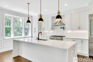 Main picture of 128 Longwood Ave