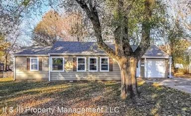 Main picture of 8238 Hadley St