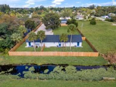 Main picture of 3166 Melaleuca Dr