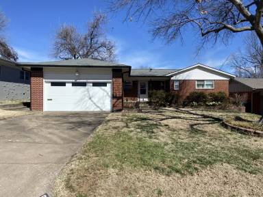Main picture of 5363 E 28th St